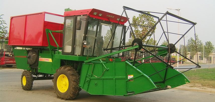 利来 4QZ-2450 自走式青饲料收获机